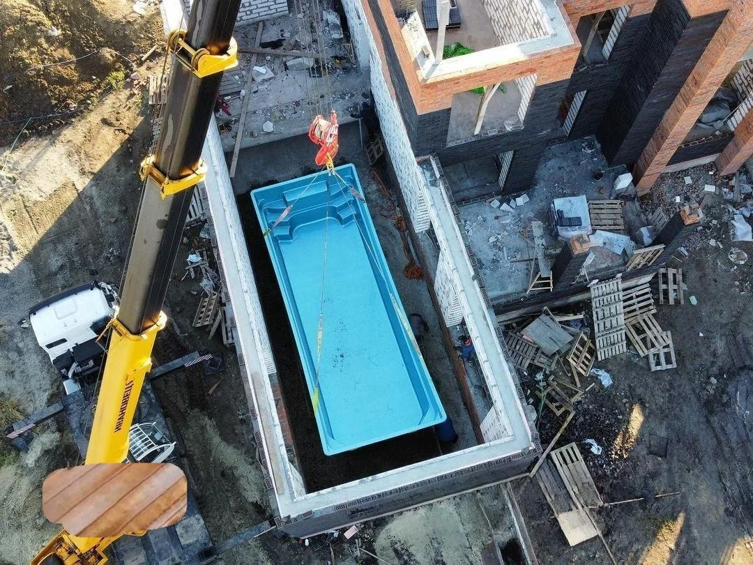 Laguna 9 — зона отдыха у бассейна в Тобольске